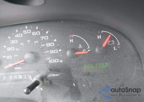 2006 Ford E-350 Super Duty из США, поврежденный, VIN 1FBNE31L16DA61915